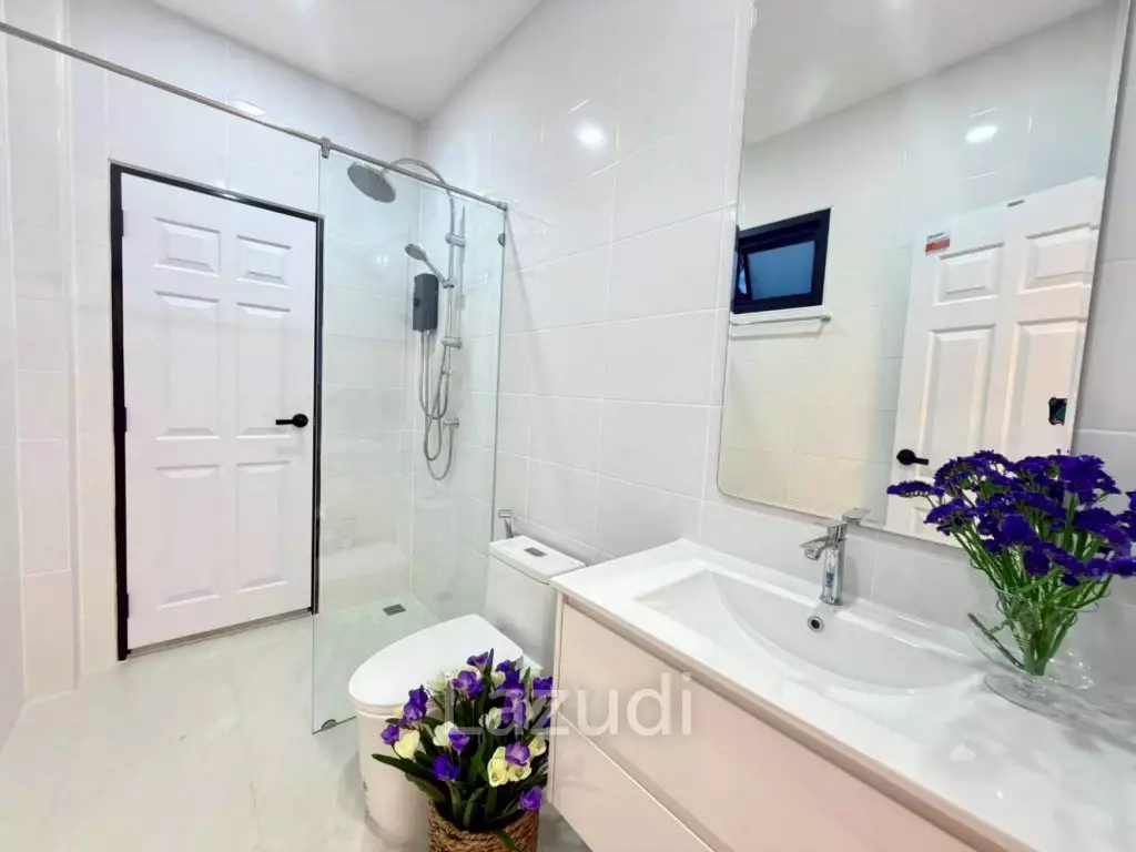 3 Bedroom 3 Bathroom 200 SQ.M. T.W. Garden Hill