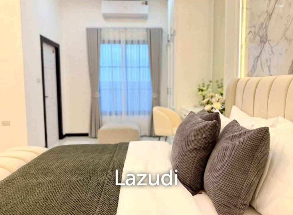 3 Bedroom 3 Bathroom 200 SQ.M. T.W. Garden Hill