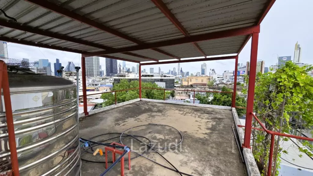 Prime 4-Bedroom Townhouse in Bangkok's Pathum Wan - 250 meters from MRT Hua Lamphong