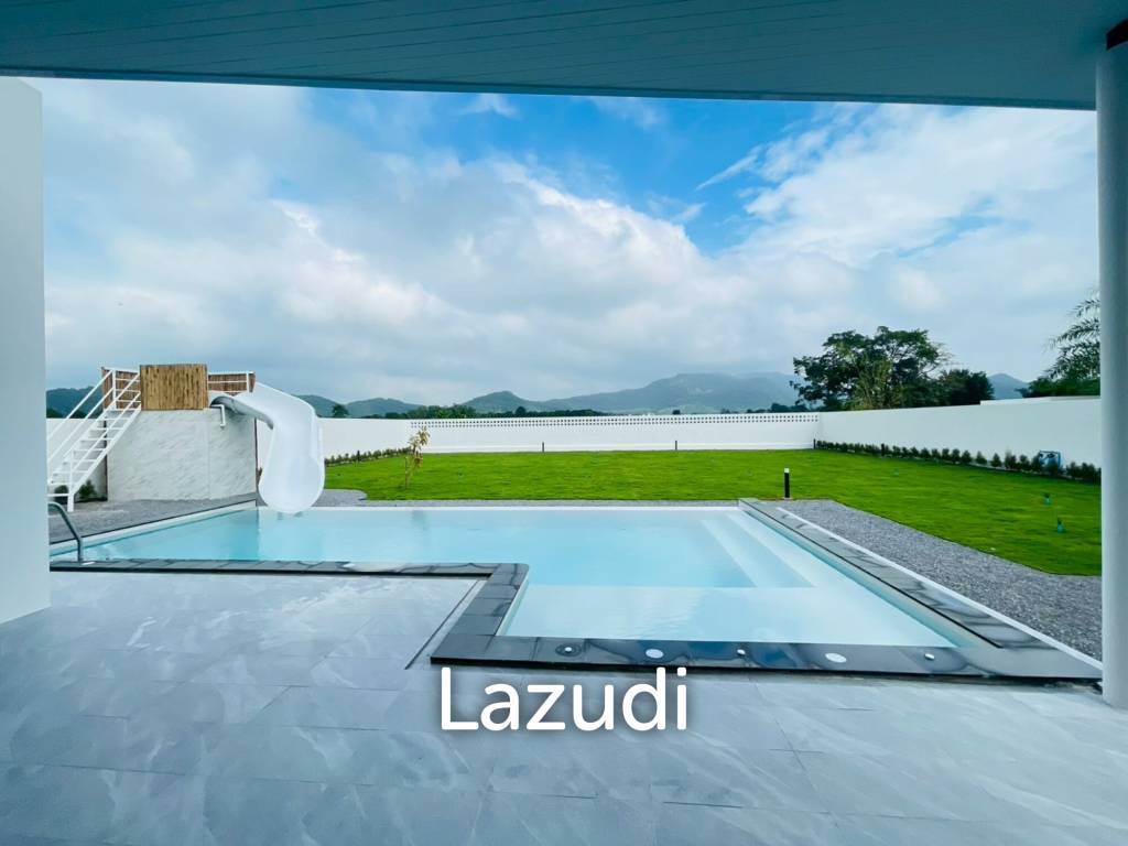 Modern 3-Bedroom Pool Villa near Black Mountain, Hua Hin