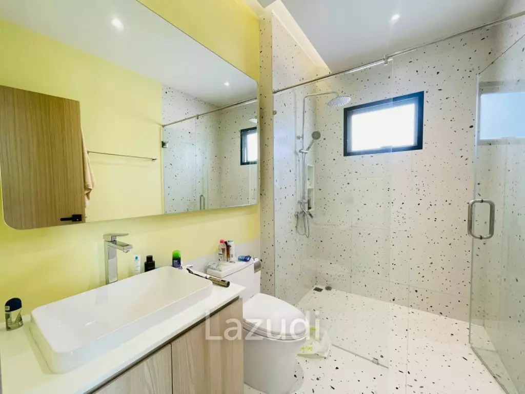 Modern 3-Bedroom Pool Villa near Black Mountain, Hua Hin
