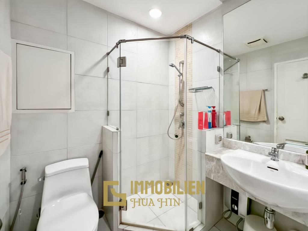 Geräumige 2-Schlafzimmer-Wohnung in Baan San Ploen Hua Hin