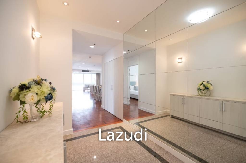 4 Bedroom 4 Bathroom 250 SQ.M The Grand Sethiwan
