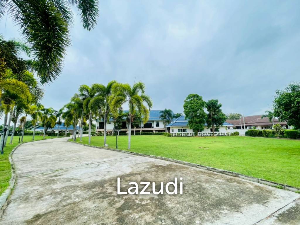 Grand 5-Bedroom Lakefront Pool Villa in Hin Lek Fai, Hua Hin