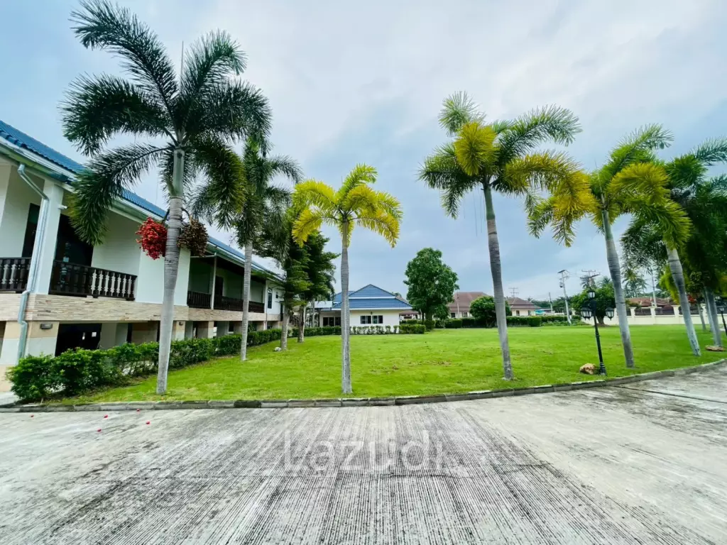 Grand 5-Bedroom Lakefront Pool Villa in Hin Lek Fai, Hua Hin