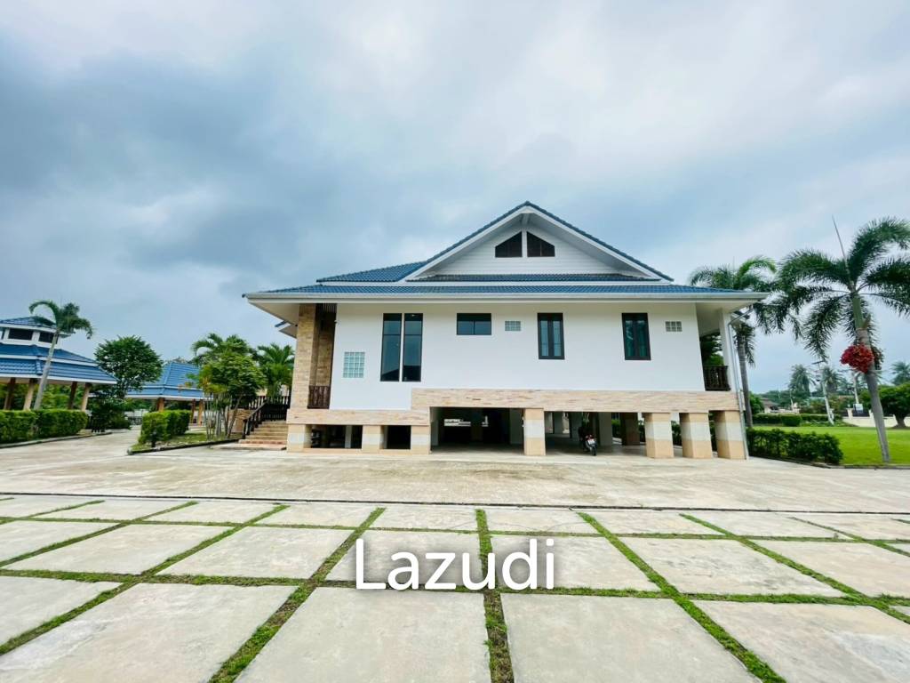 Grand 5-Bedroom Lakefront Pool Villa in Hin Lek Fai, Hua Hin