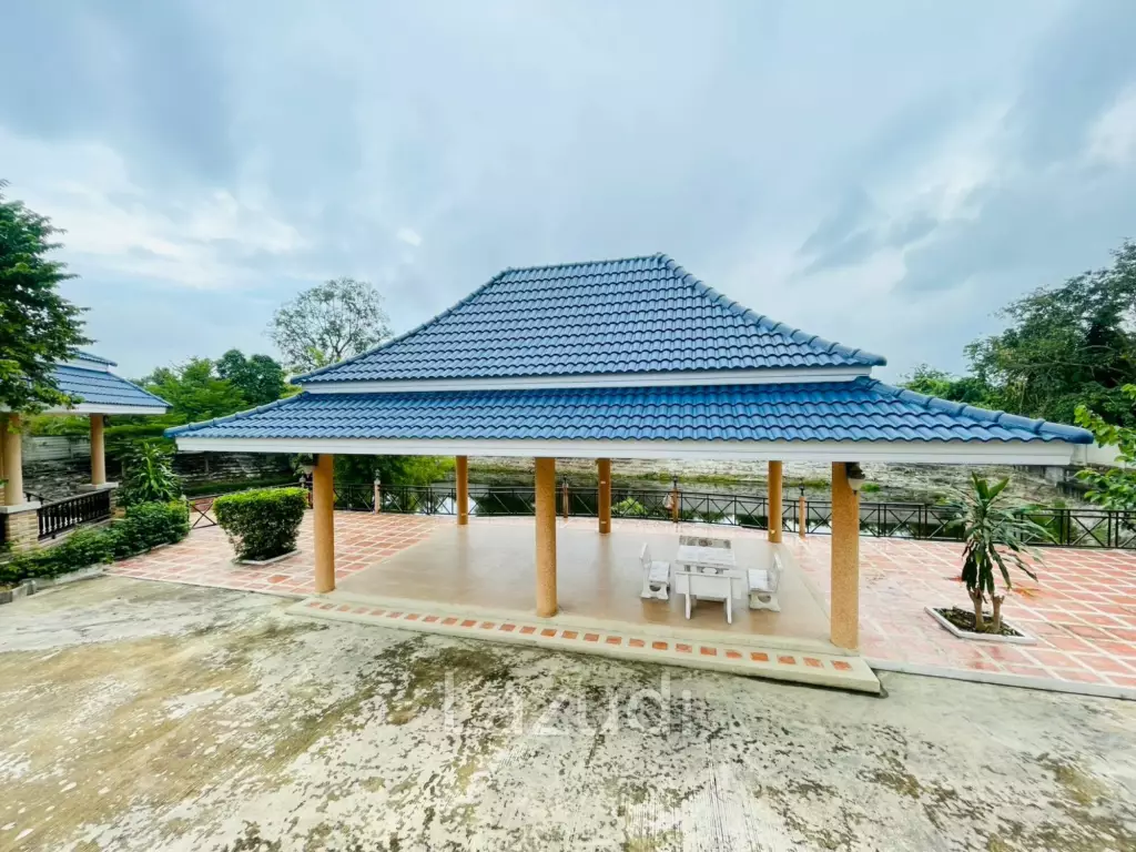 Grand 5-Bedroom Lakefront Pool Villa in Hin Lek Fai, Hua Hin