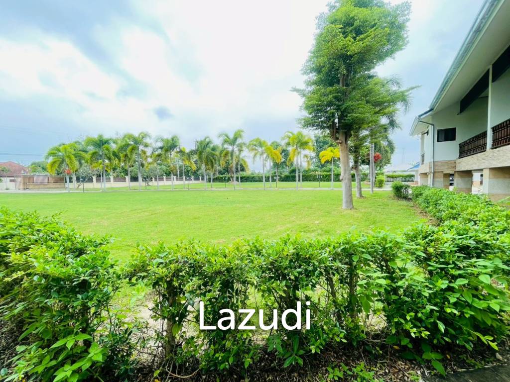 Grand 5-Bedroom Lakefront Pool Villa in Hin Lek Fai, Hua Hin