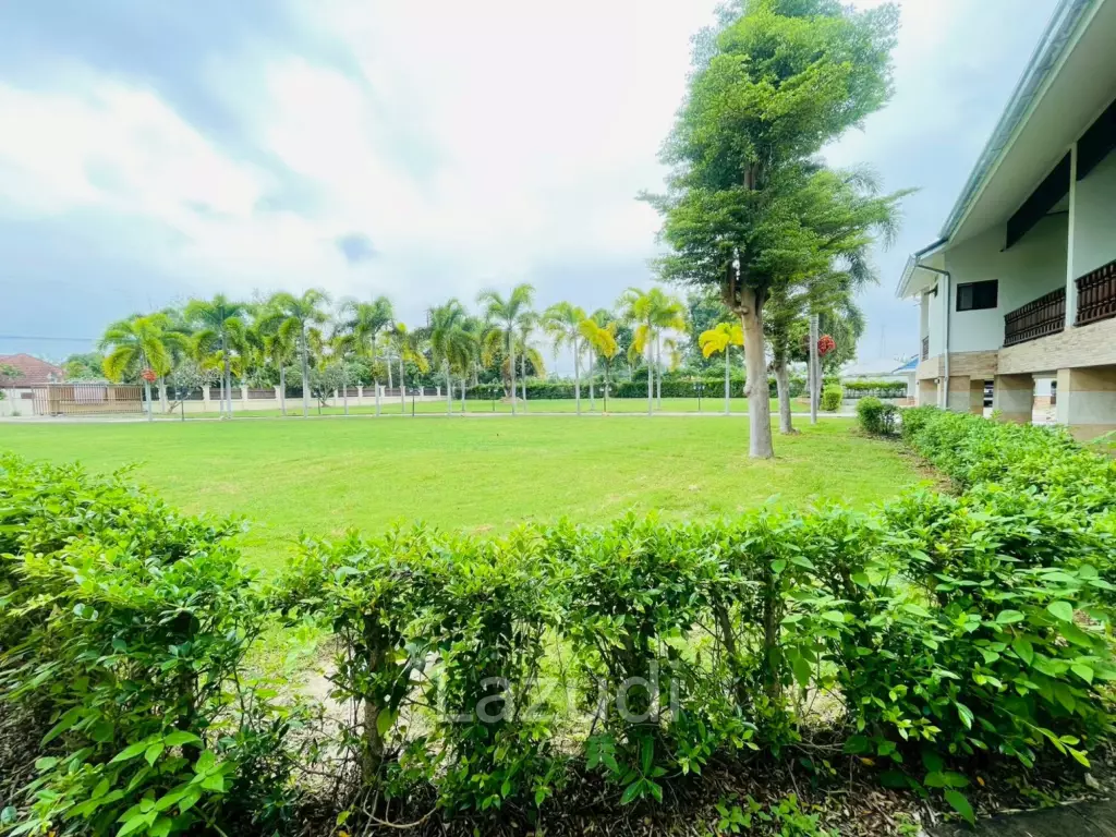 Grand 5-Bedroom Lakefront Pool Villa in Hin Lek Fai, Hua Hin