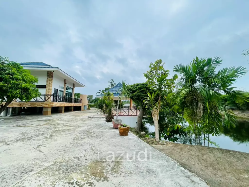 Grand 5-Bedroom Lakefront Pool Villa in Hin Lek Fai, Hua Hin
