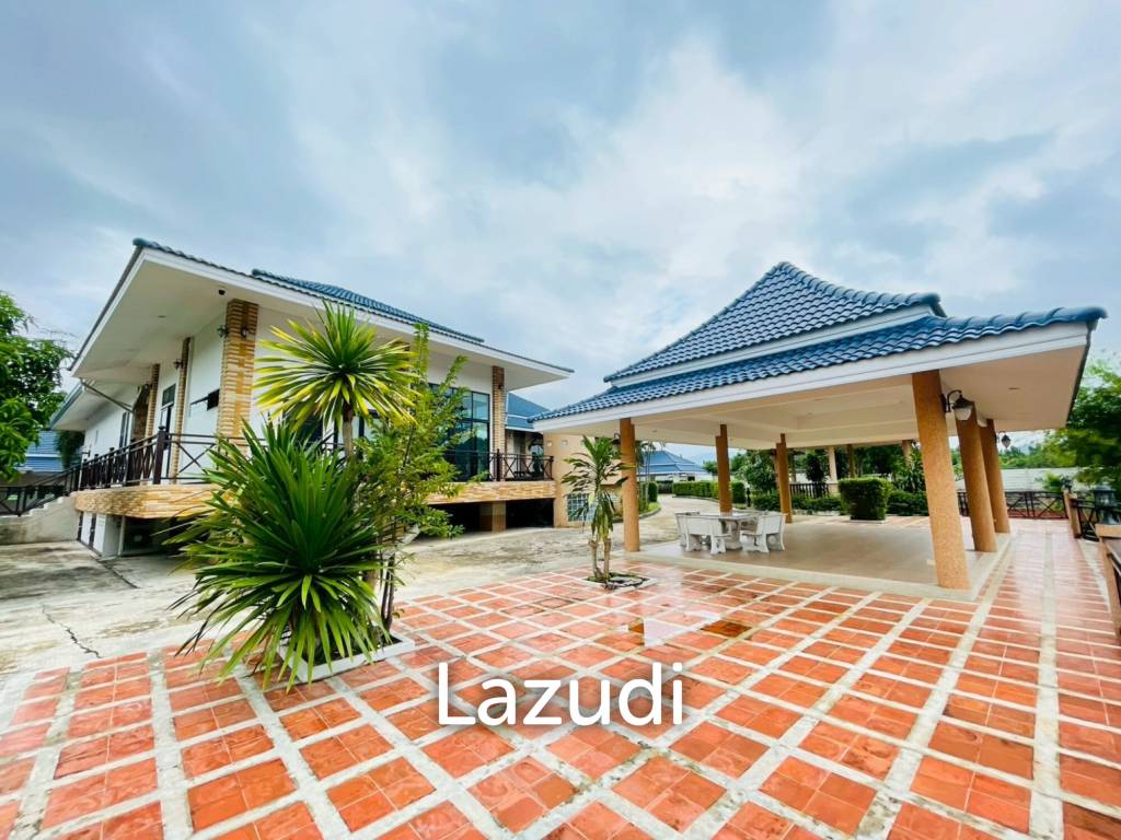 Grand 5-Bedroom Lakefront Pool Villa in Hin Lek Fai, Hua Hin