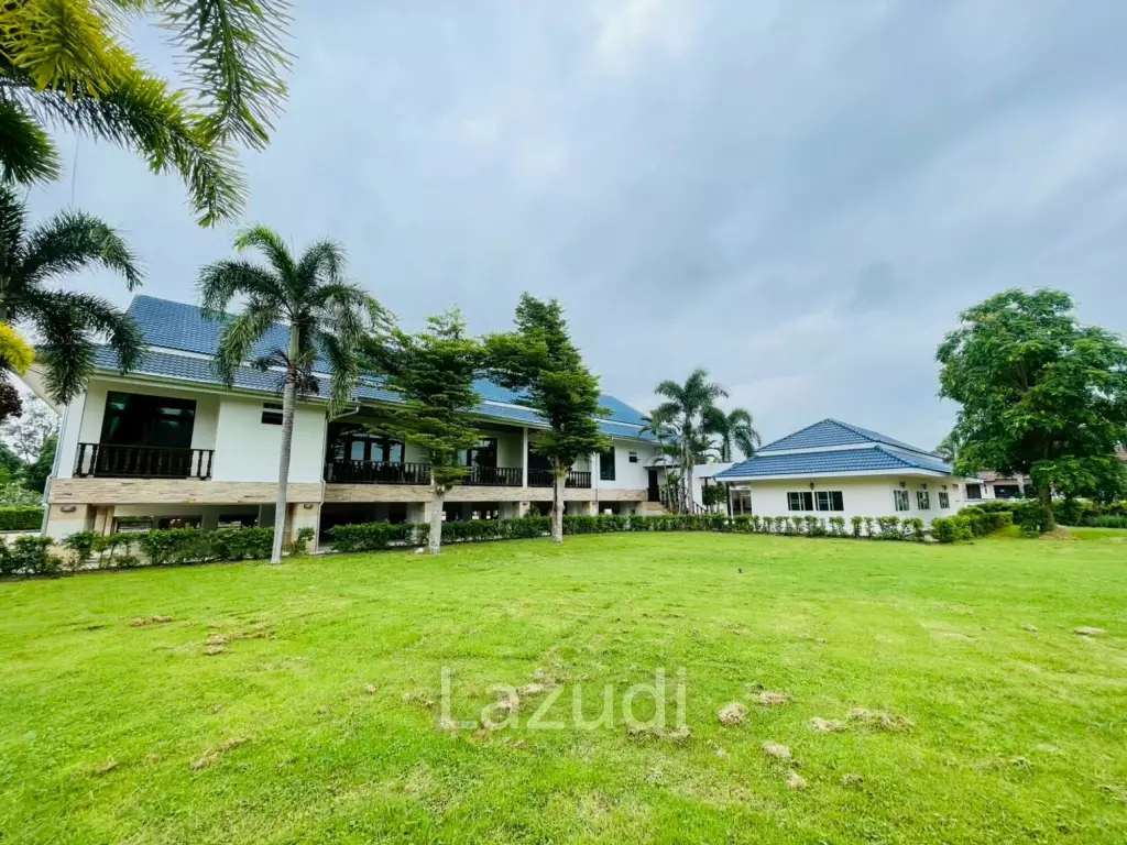 Grand 5-Bedroom Lakefront Pool Villa in Hin Lek Fai, Hua Hin