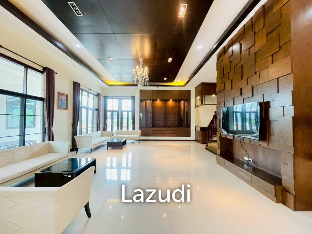 Grand 5-Bedroom Lakefront Pool Villa in Hin Lek Fai, Hua Hin