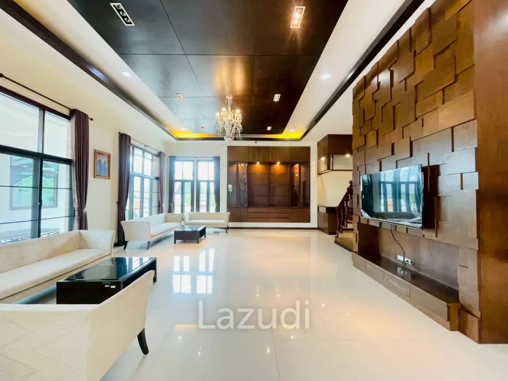 Grand 5-Bedroom Lakefront Pool Villa in Hin Lek Fai, Hua Hin