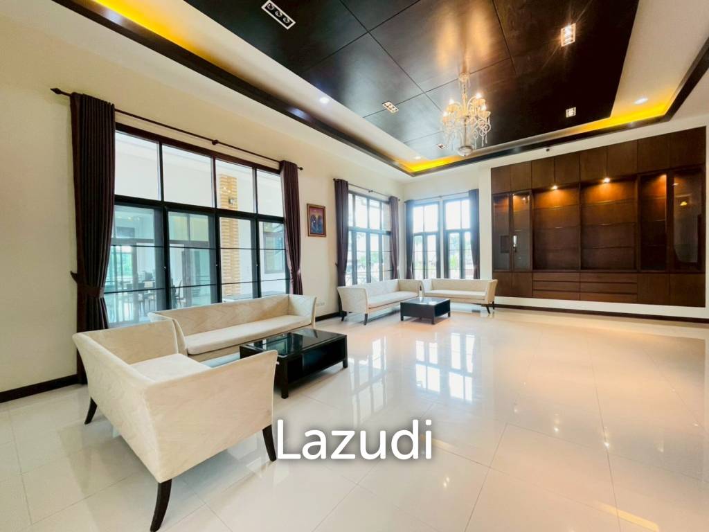 Grand 5-Bedroom Lakefront Pool Villa in Hin Lek Fai, Hua Hin