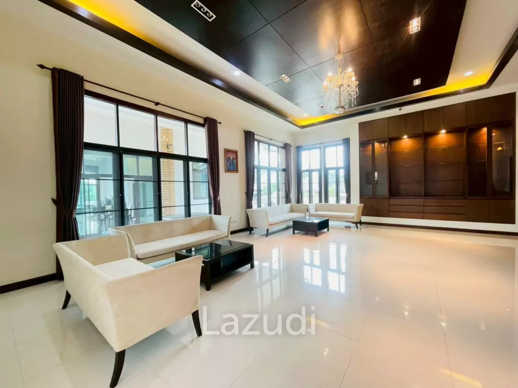 Grand 5-Bedroom Lakefront Pool Villa in Hin Lek Fai, Hua Hin