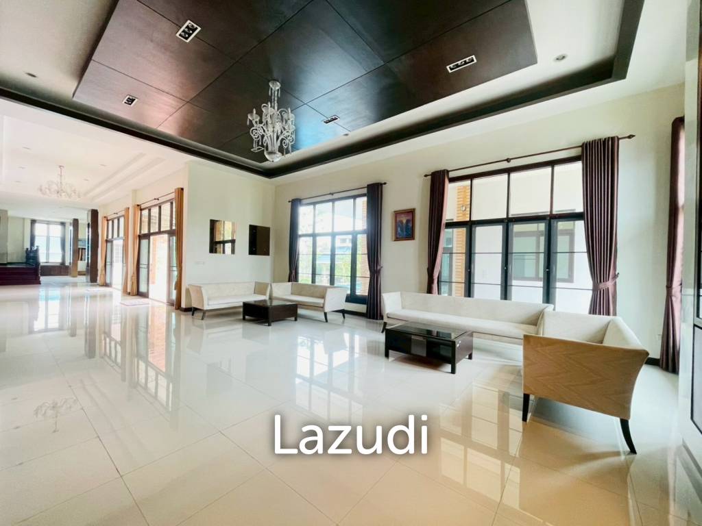 Grand 5-Bedroom Lakefront Pool Villa in Hin Lek Fai, Hua Hin