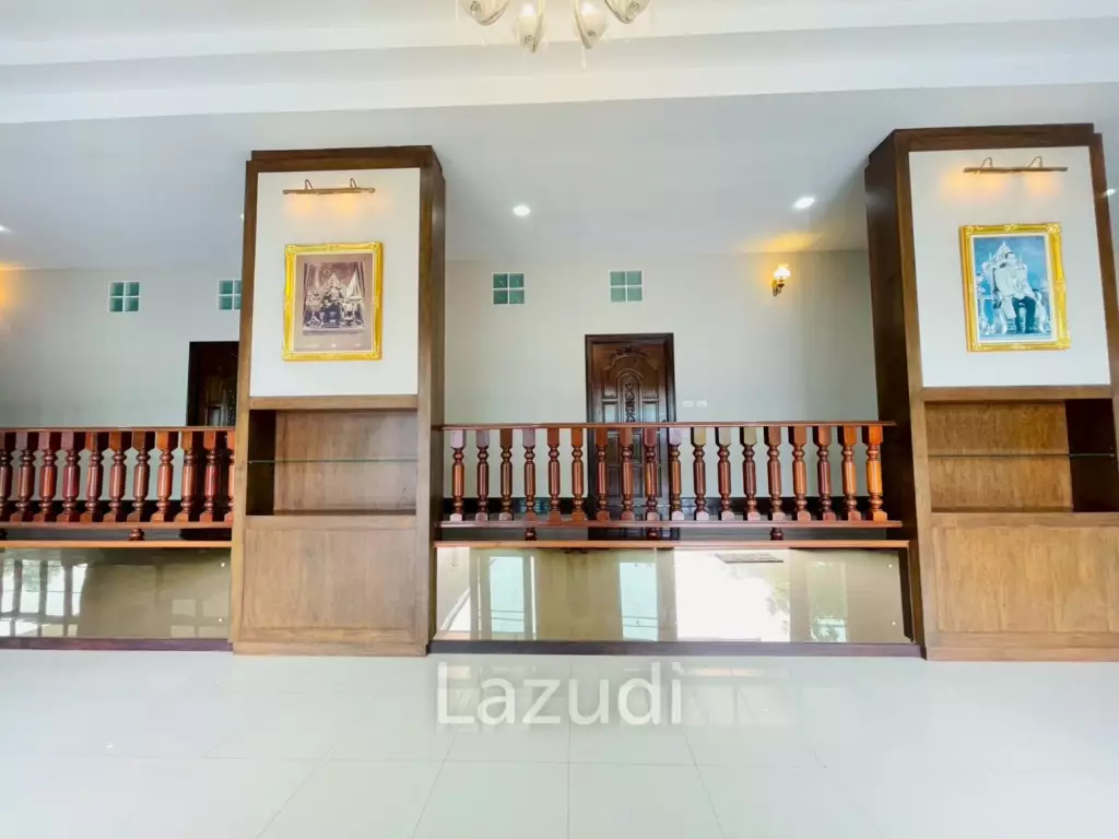 Grand 5-Bedroom Lakefront Pool Villa in Hin Lek Fai, Hua Hin
