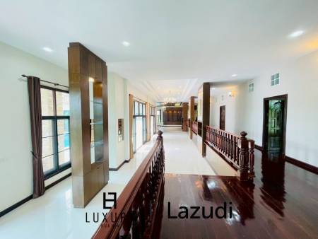 Grand 5-Bedroom Lakefront Pool Villa in Hin Lek Fai, Hua Hin