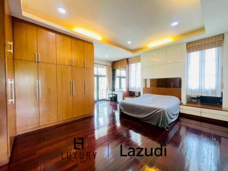 Grand 5-Bedroom Lakefront Pool Villa in Hin Lek Fai, Hua Hin