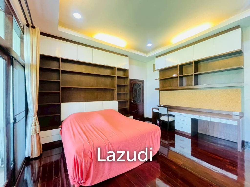 Grand 5-Bedroom Lakefront Pool Villa in Hin Lek Fai, Hua Hin