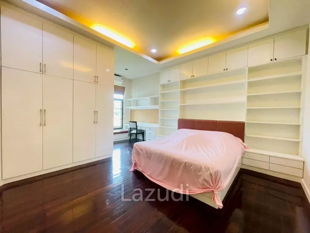 Grand 5-Bedroom Lakefront Pool Villa in Hin Lek Fai, Hua Hin