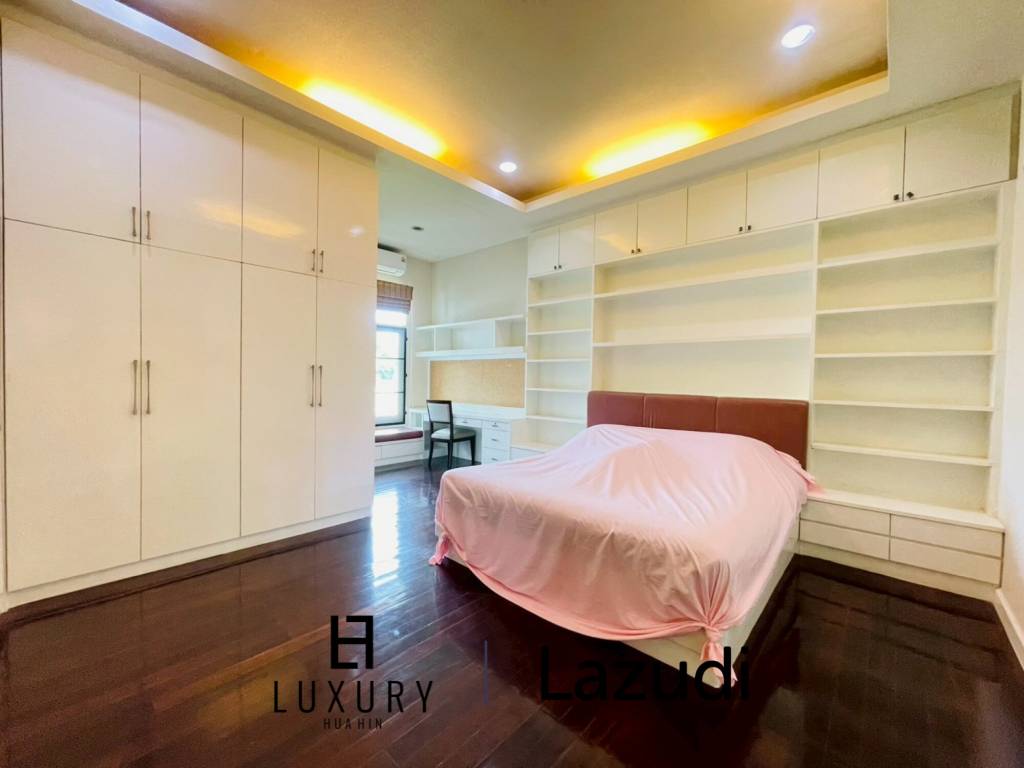 Grand 5-Bedroom Lakefront Pool Villa in Hin Lek Fai, Hua Hin