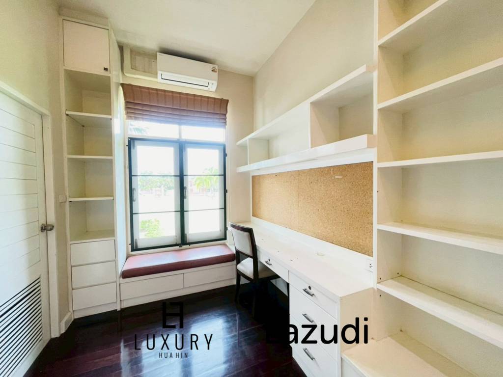 Grand 5-Bedroom Lakefront Pool Villa in Hin Lek Fai, Hua Hin