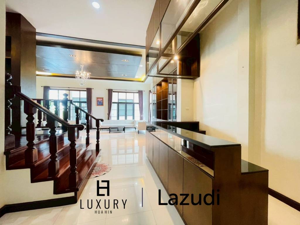 Grand 5-Bedroom Lakefront Pool Villa in Hin Lek Fai, Hua Hin