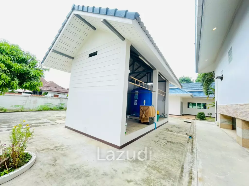 Grand 5-Bedroom Lakefront Pool Villa in Hin Lek Fai, Hua Hin