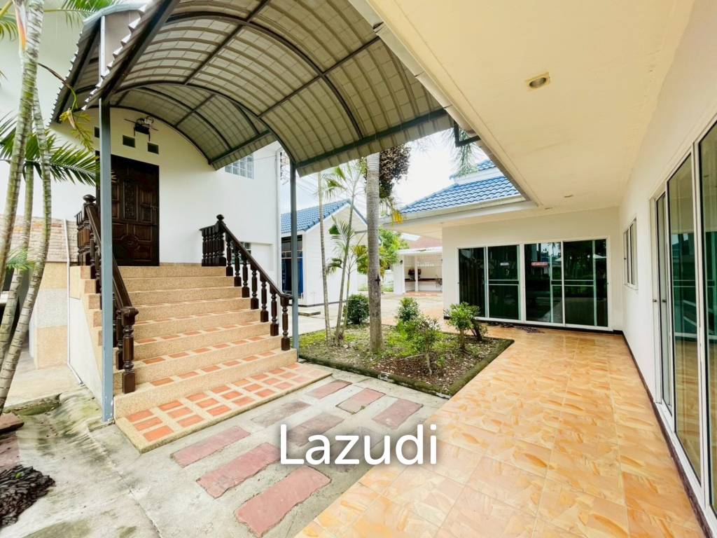 Grand 5-Bedroom Lakefront Pool Villa in Hin Lek Fai, Hua Hin