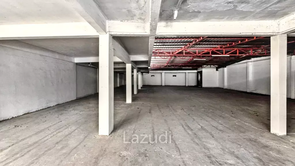 400m2 for suitable for sportsclub  - main Sukhumvit (Udom Suk/Bangna)