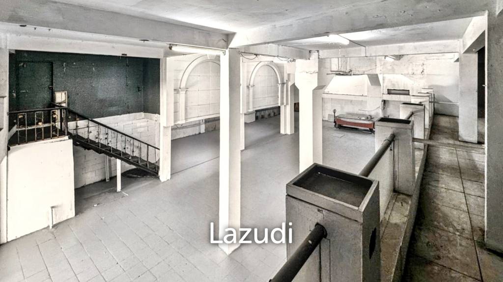 Strategic Bang Na Commercial Ground-floor with Mezzanine