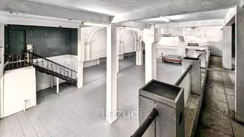 Strategic Bang Na Commercial Ground-floor with Mezzanine