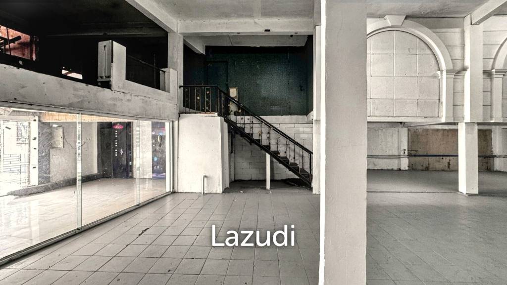 Strategic Bang Na Commercial Ground-floor with Mezzanine