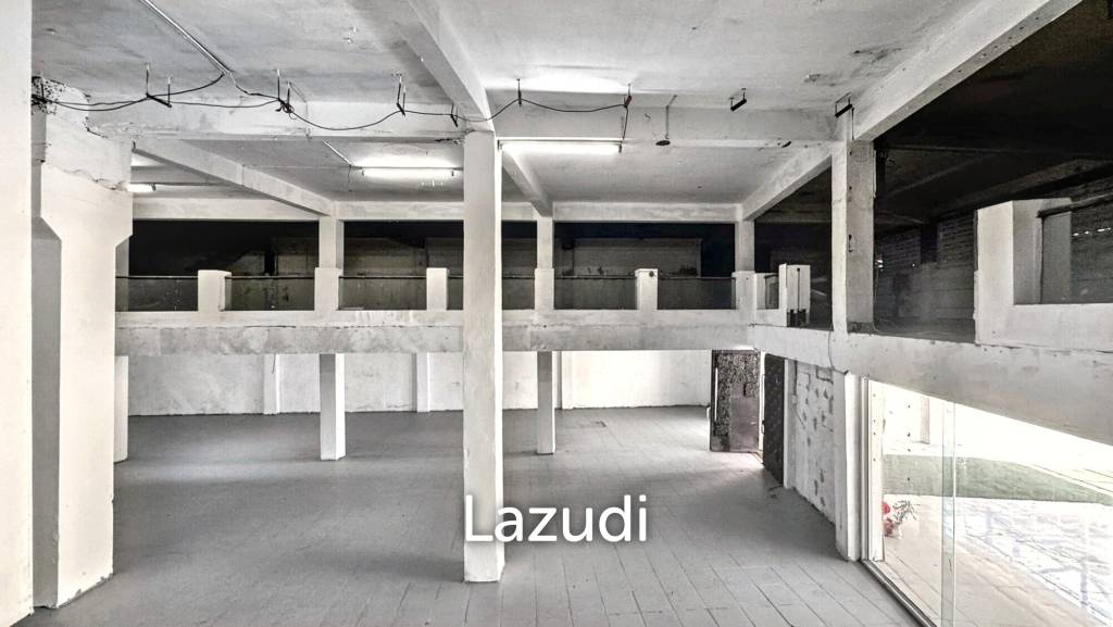 Strategic Bang Na Commercial Ground-floor with Mezzanine
