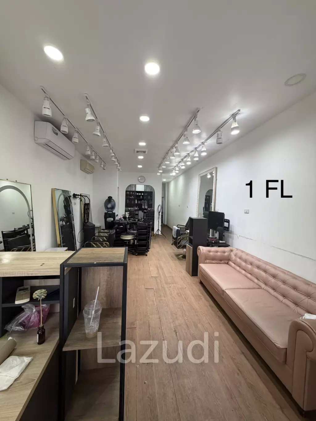 Salon  and Spa Shop for Rent | 4-Storey Thonglor Area