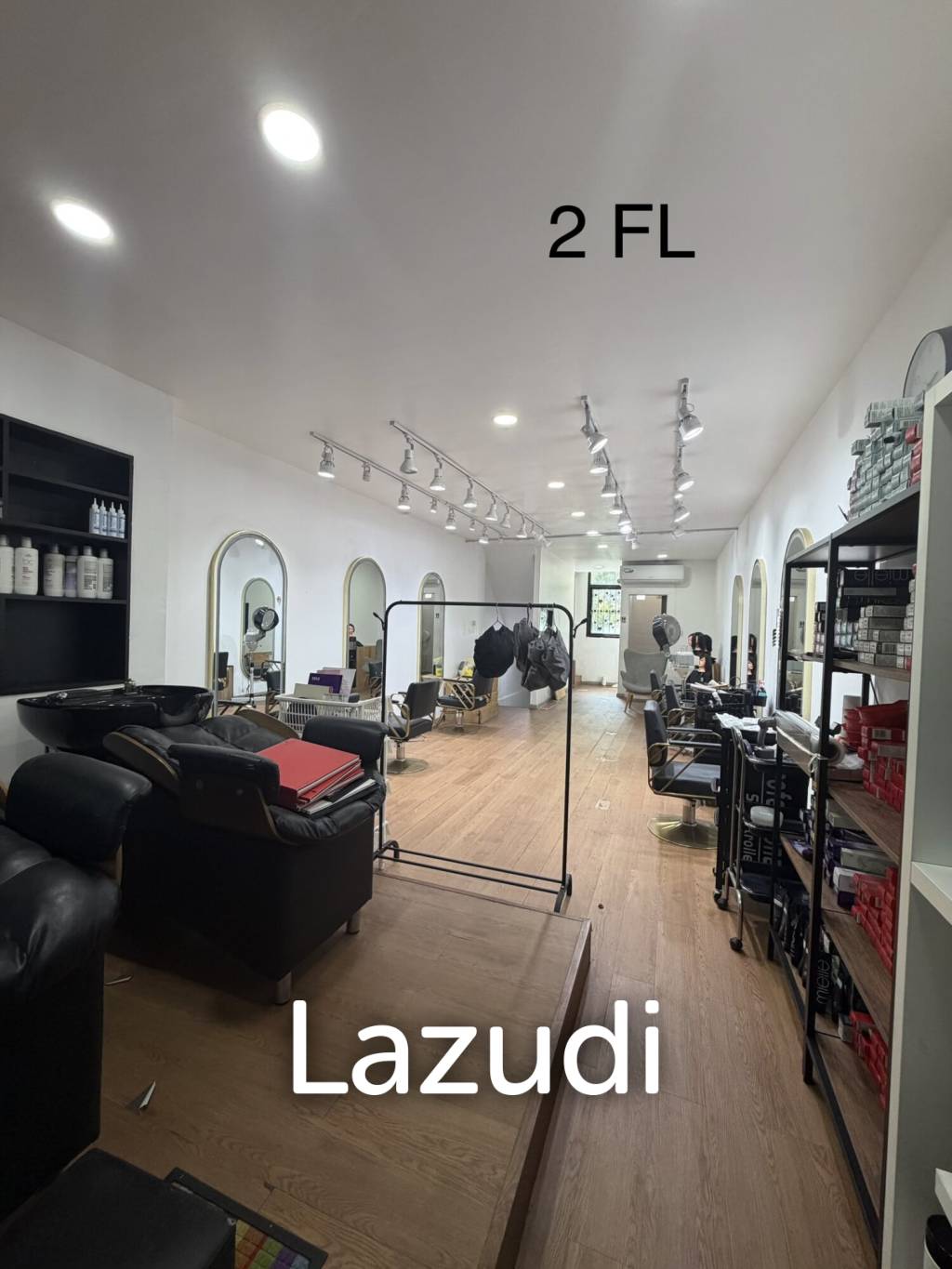 Salon  and Spa Shop for Rent | 4-Storey Thonglor Area