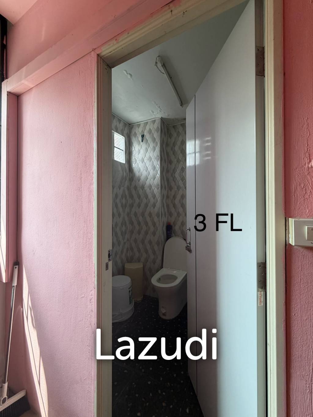 Salon  and Spa Shop for Rent | 4-Storey Thonglor Area