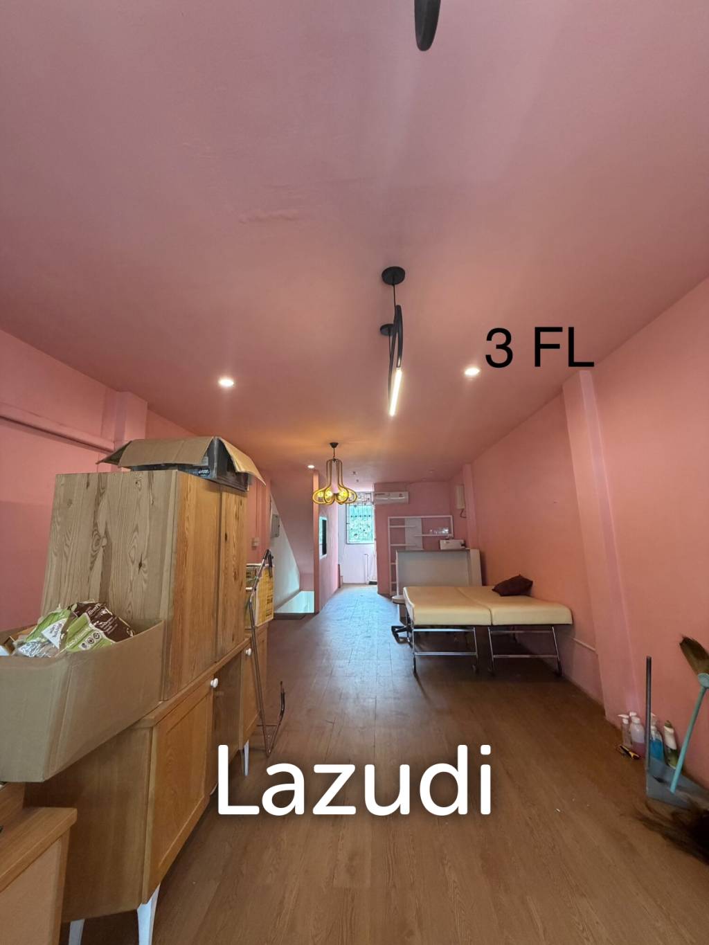 Salon  and Spa Shop for Rent | 4-Storey Thonglor Area
