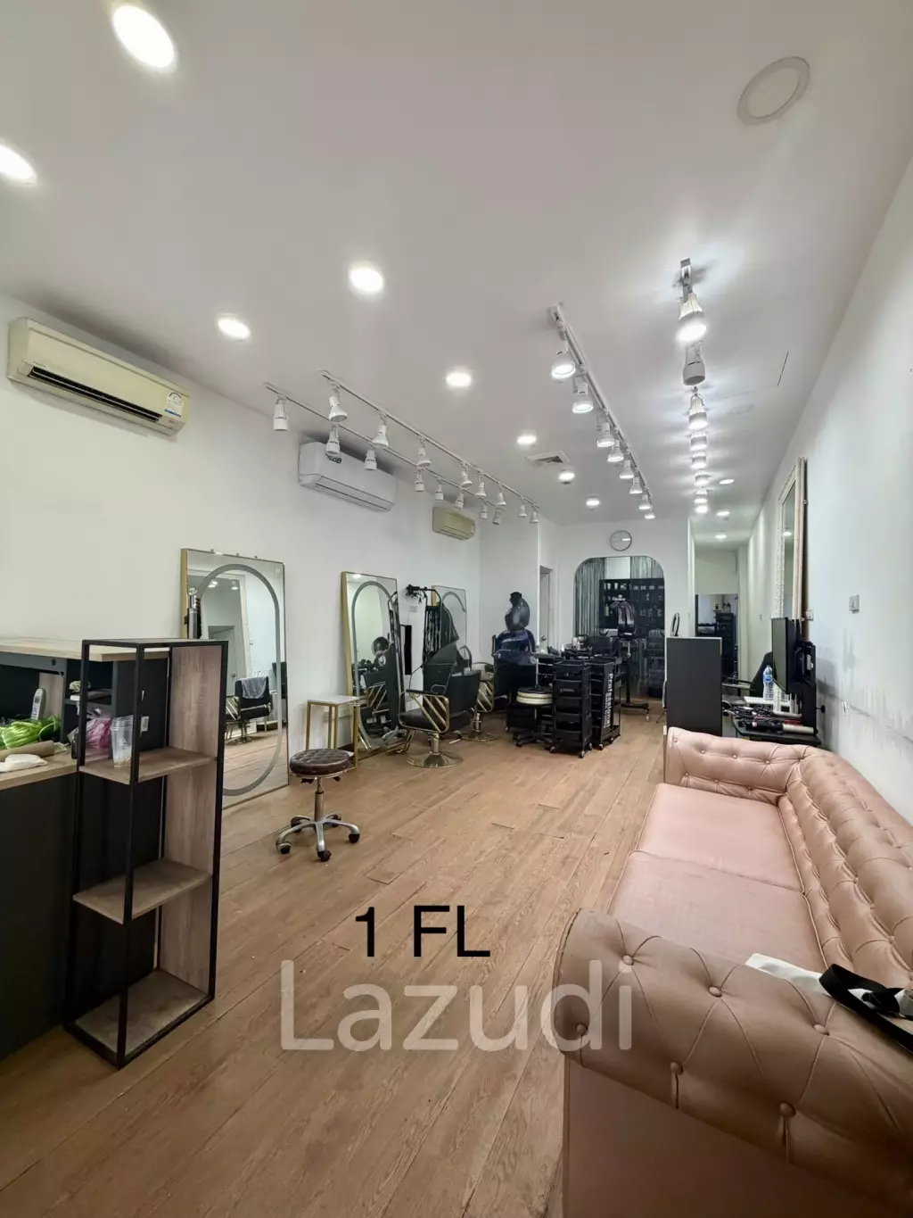 Salon  and Spa Shop for Rent | 4-Storey Thonglor Area