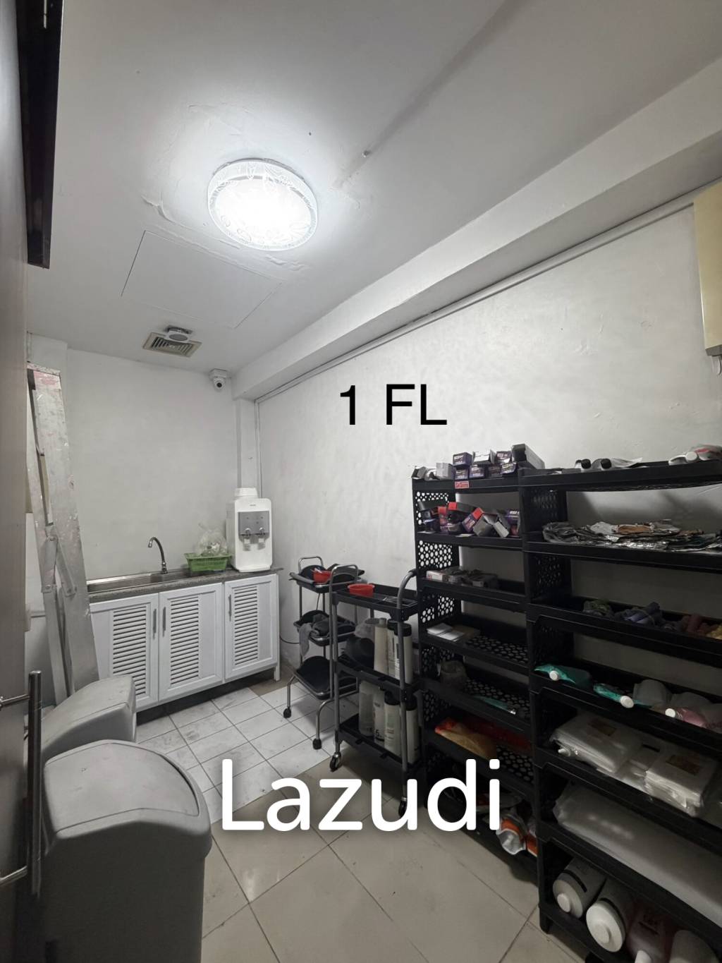 Salon  and Spa Shop for Rent | 4-Storey Thonglor Area