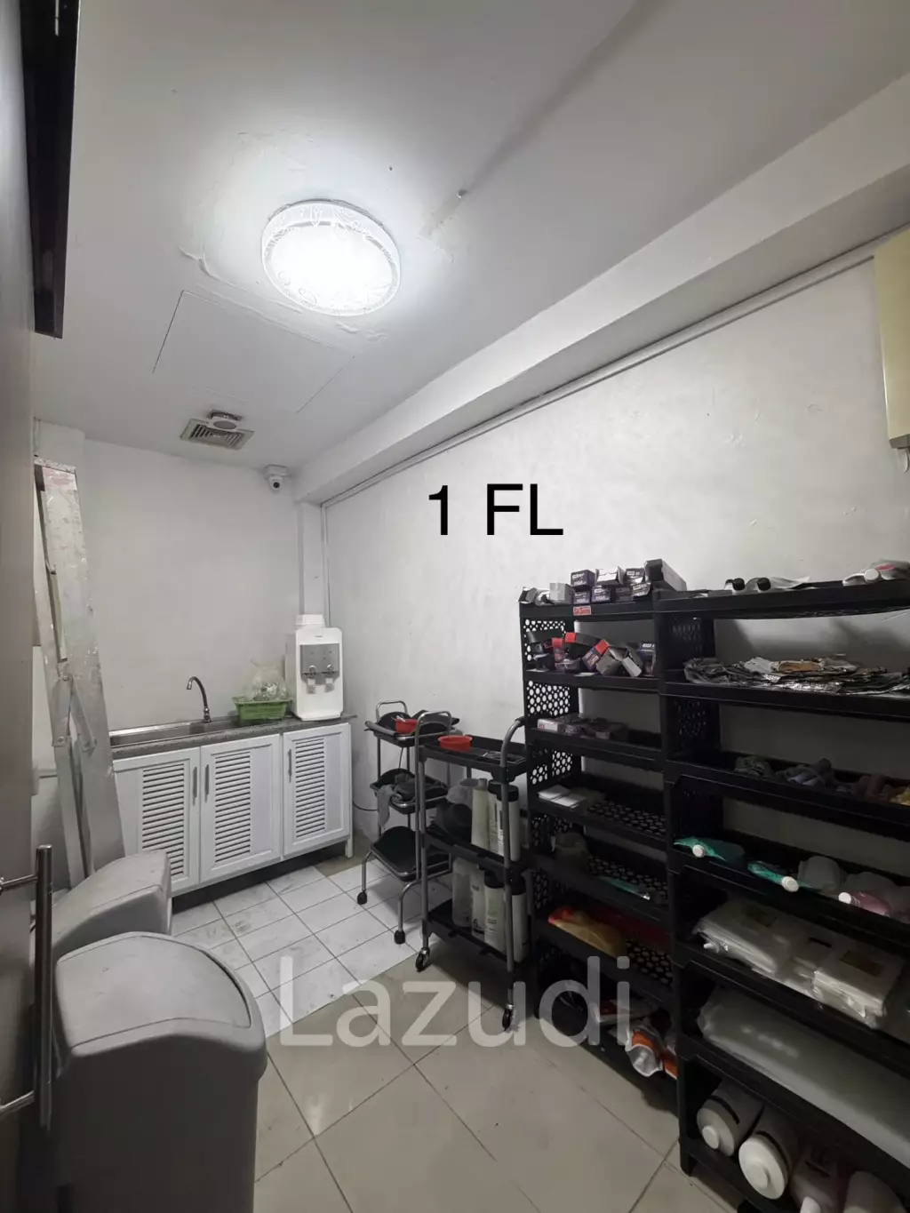 Salon  and Spa Shop for Rent | 4-Storey Thonglor Area