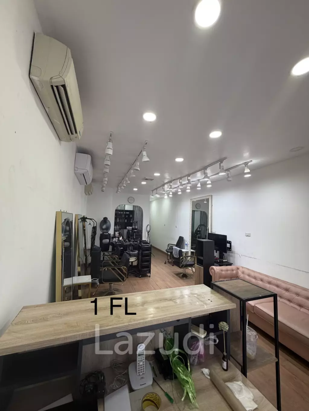 Salon  and Spa Shop for Rent | 4-Storey Thonglor Area