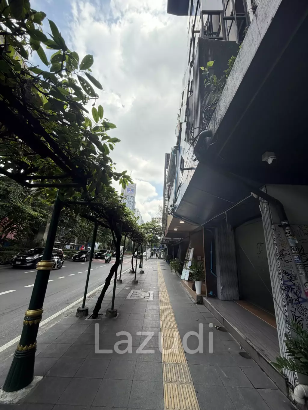 Salon  and Spa Shop for Rent | 4-Storey Thonglor Area