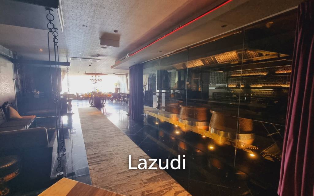 Turnkey Rooftop Restaurant and Bar Beside EmQuartier in Global 4-star Hotel - Fully Equipped, Prime Sukhumvit Location