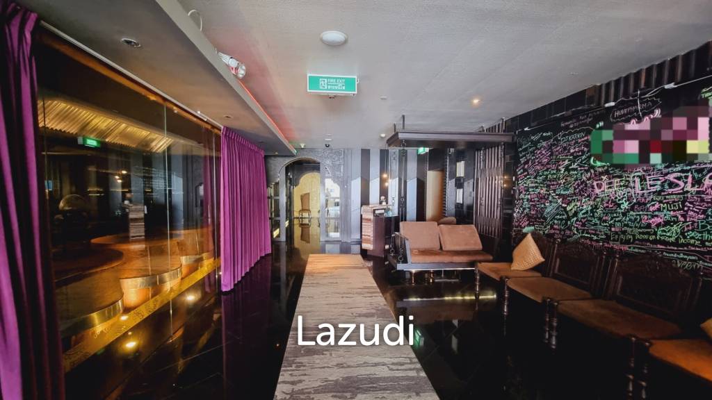 Turnkey Rooftop Restaurant and Bar Beside EmQuartier in Global 4-star Hotel - Fully Equipped, Prime Sukhumvit Location