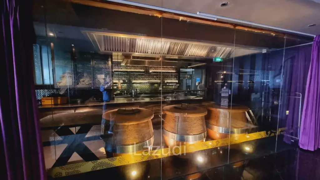 Turnkey Rooftop Restaurant and Bar Beside EmQuartier in Global 4-star Hotel - Fully Equipped, Prime Sukhumvit Location