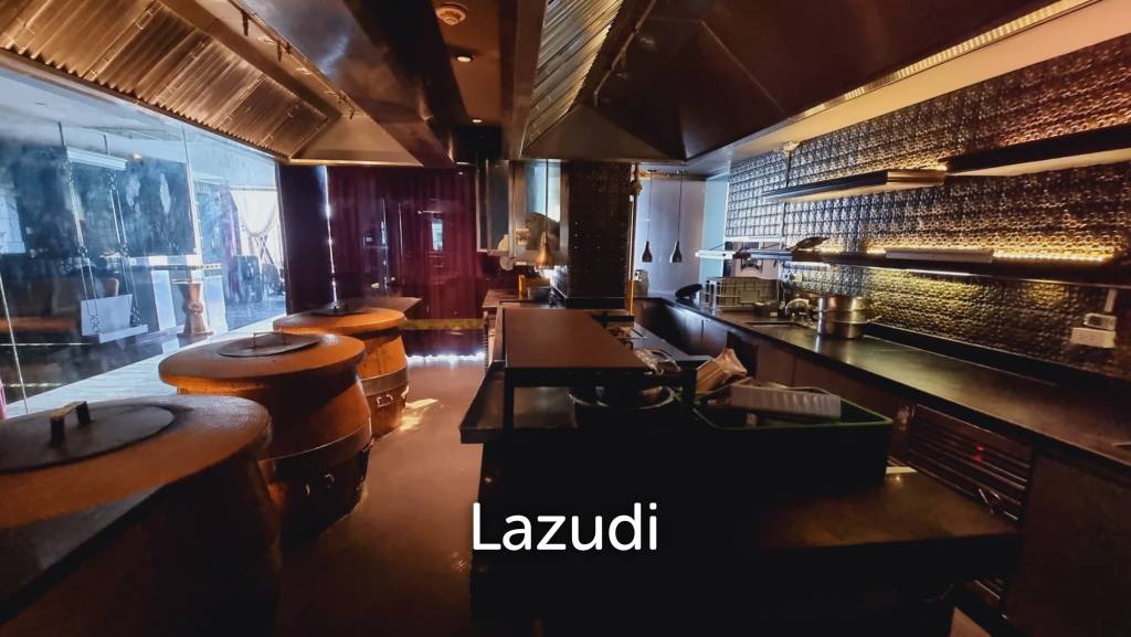 Turnkey Rooftop Restaurant and Bar Beside EmQuartier in Global 4-star Hotel - Fully Equipped, Prime Sukhumvit Location
