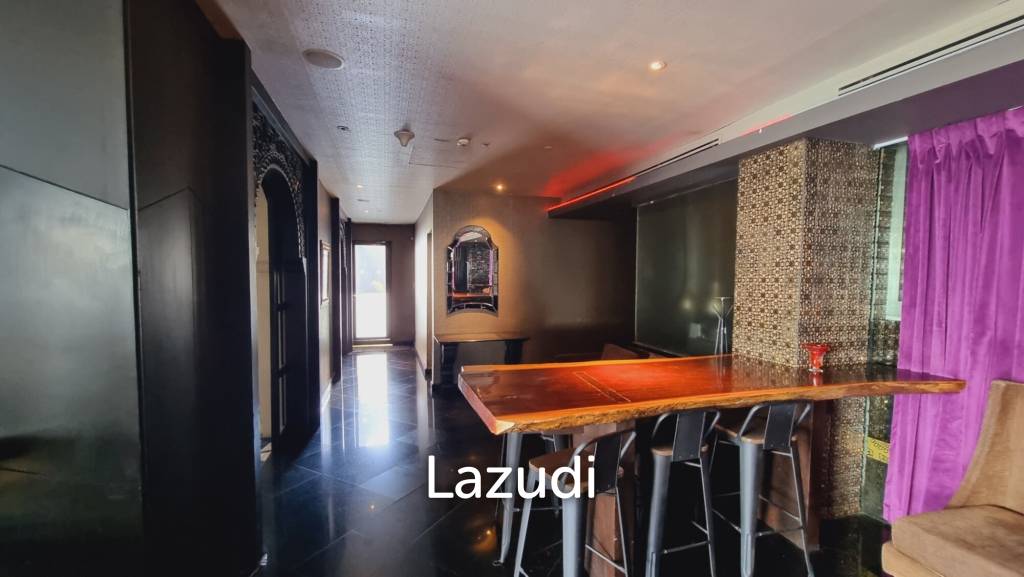 Turnkey Rooftop Restaurant and Bar Beside EmQuartier in Global 4-star Hotel - Fully Equipped, Prime Sukhumvit Location